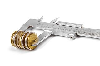 Micrometer measuring coins